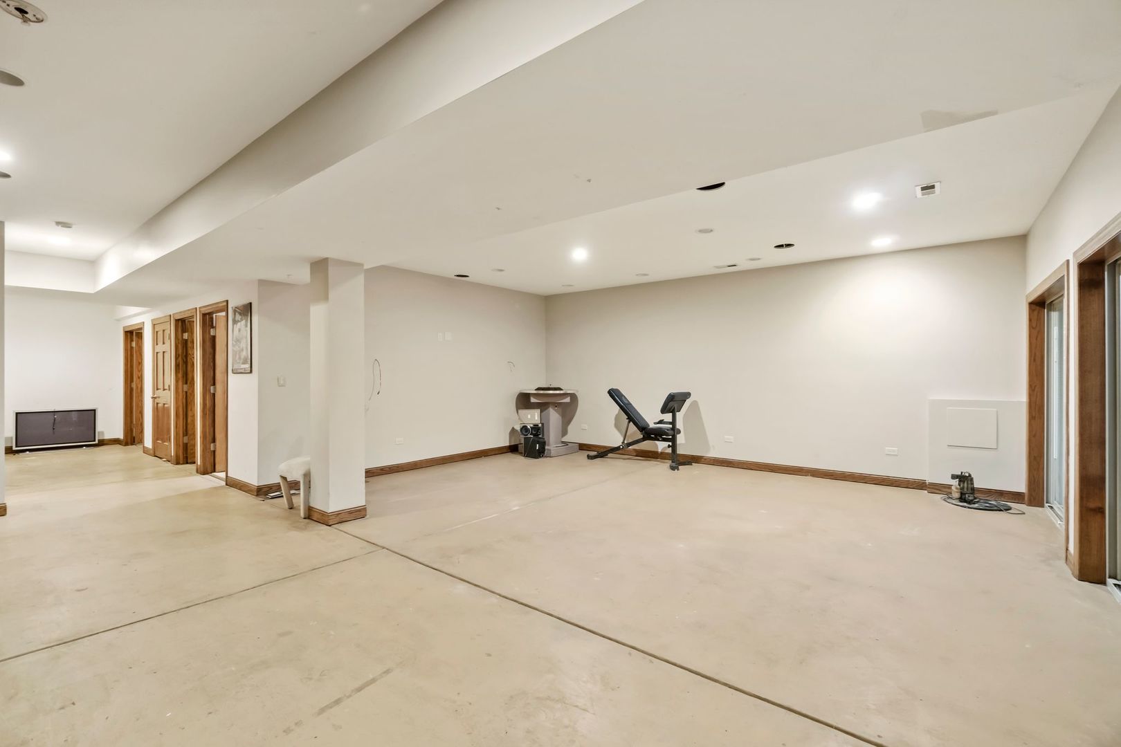 181 Herrick Road Riverside, IL 60546 - Photo 23 of 27 a view of a room with gym equipment