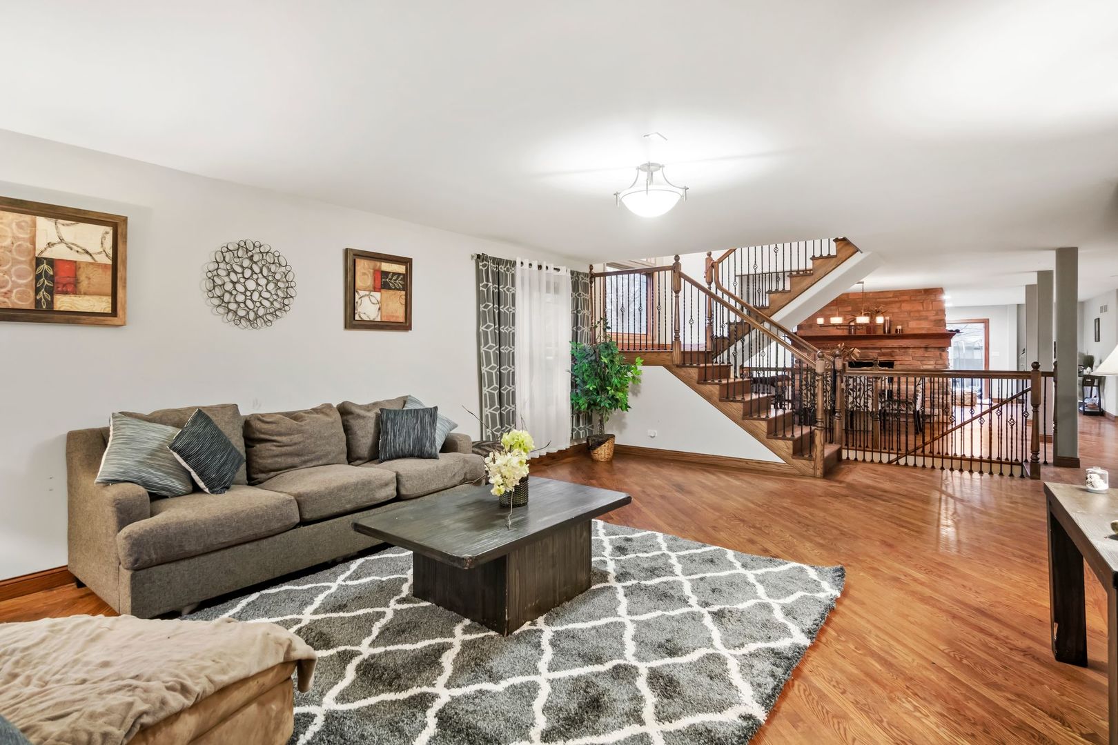 181 Herrick Road Riverside, IL 60546 - Photo 4 of 27