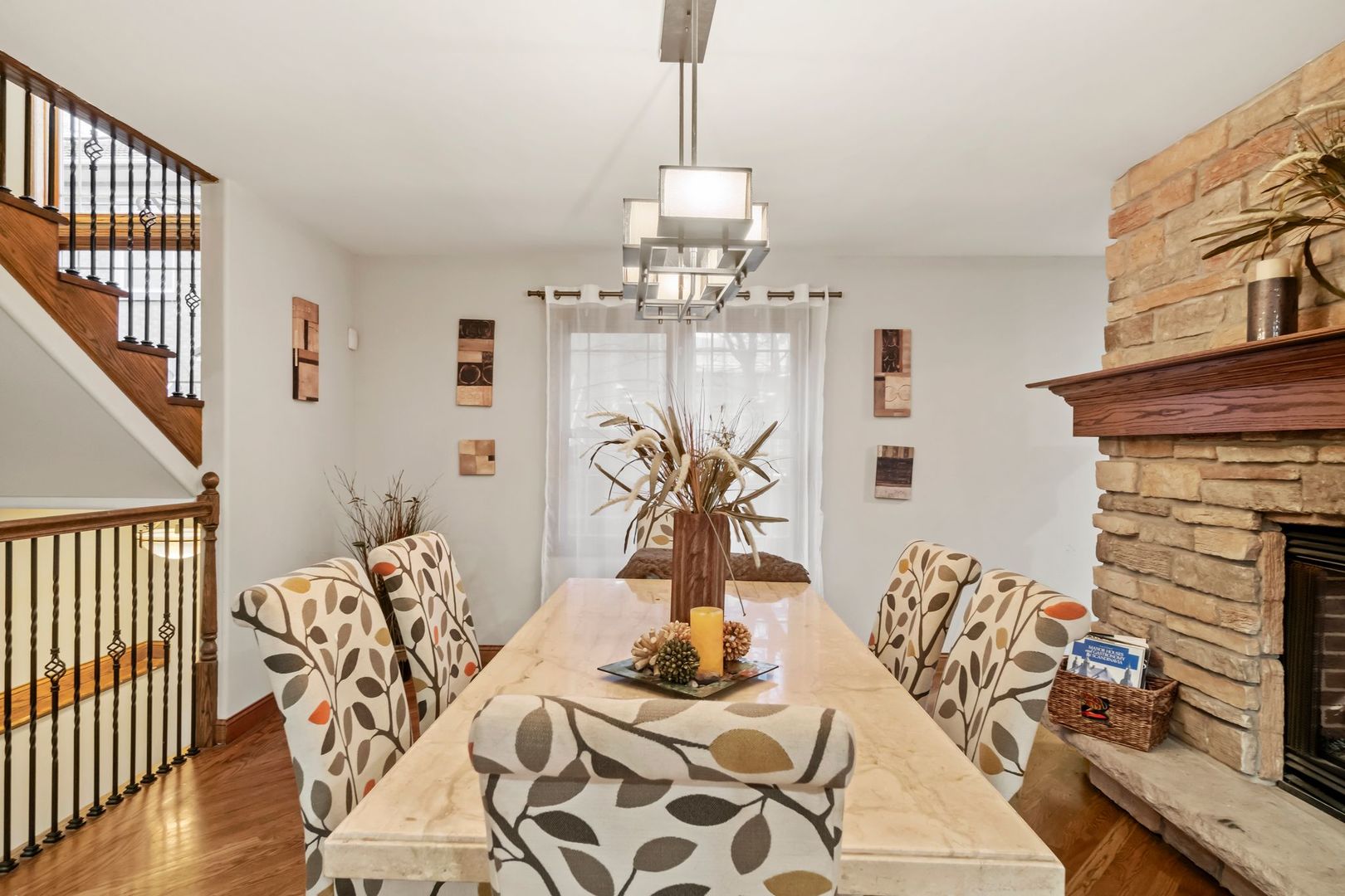 181 Herrick Road Riverside, IL 60546 - Photo 6 of 27 a view of a dining room with furniture