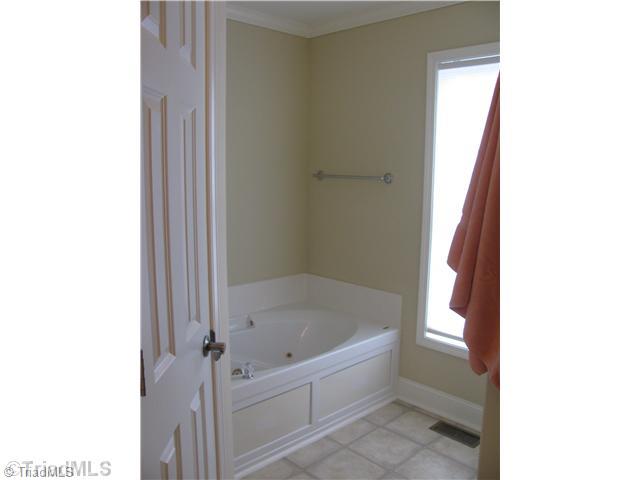 5018 Cobblestone Road Winston-Salem, NC 27106 - Photo 8 of 13 Master Bath/Spa.