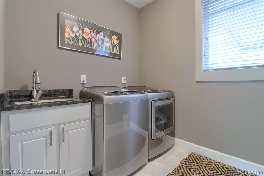 47605 Hanford Road Canton, MI 48187 - Photo 22 of 50
