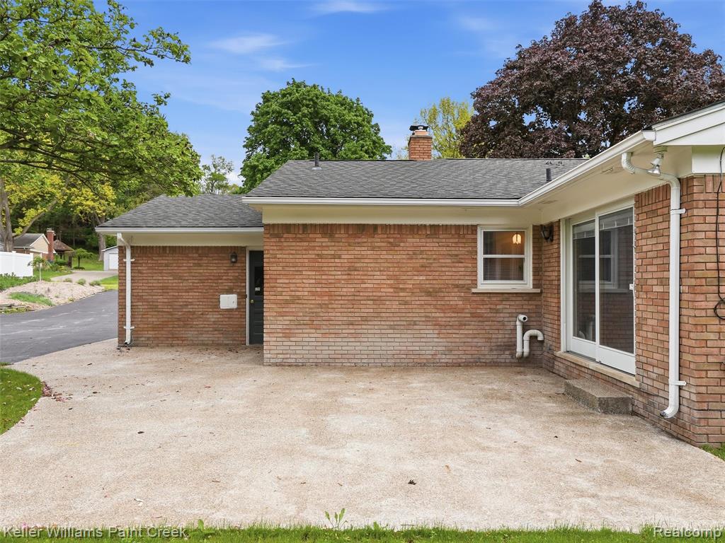 436 Broadleaf Drive Rochester, MI 48306 - Photo 7 of 41