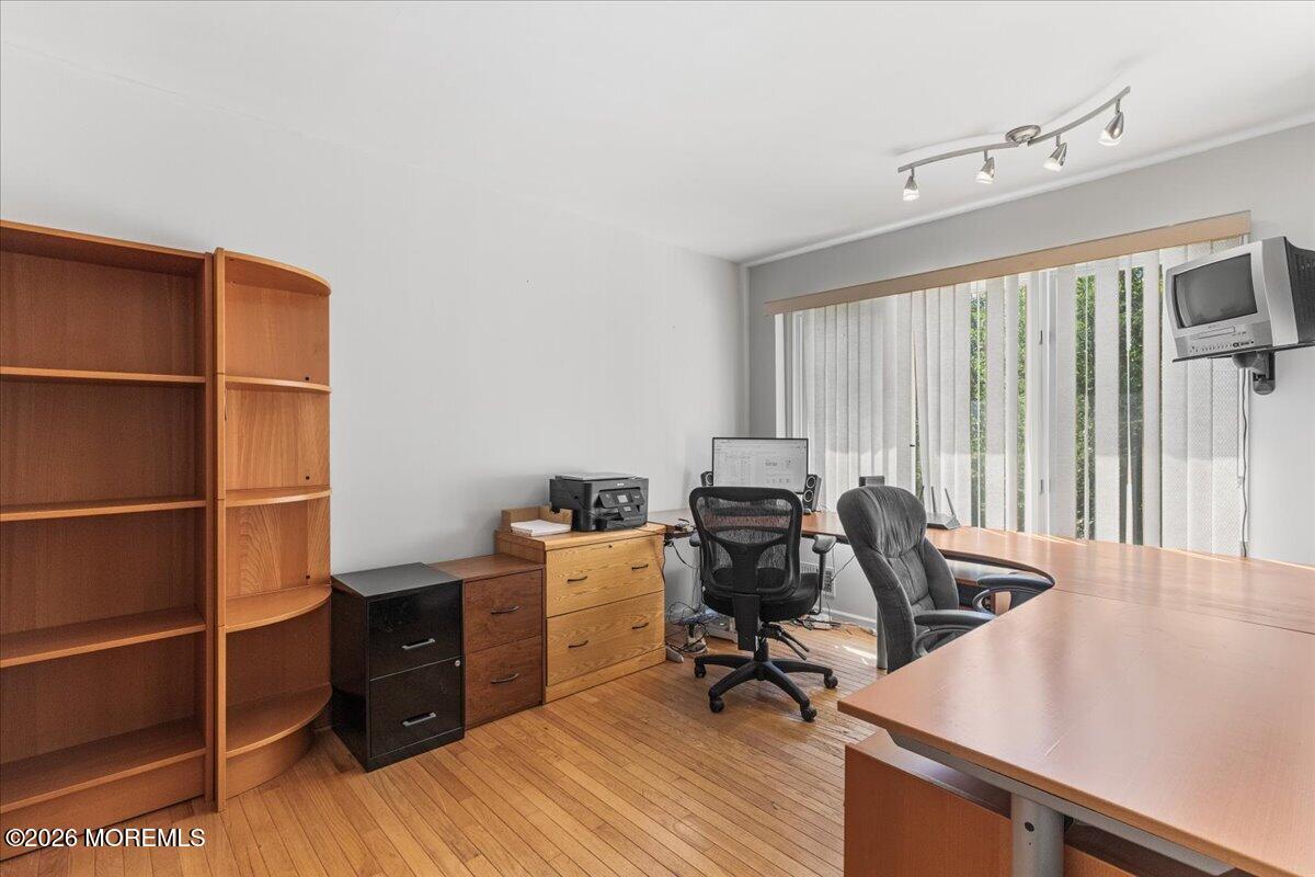 25 Ryan Road Marlboro, NJ 07746 - Photo 15 of 31 15-Office