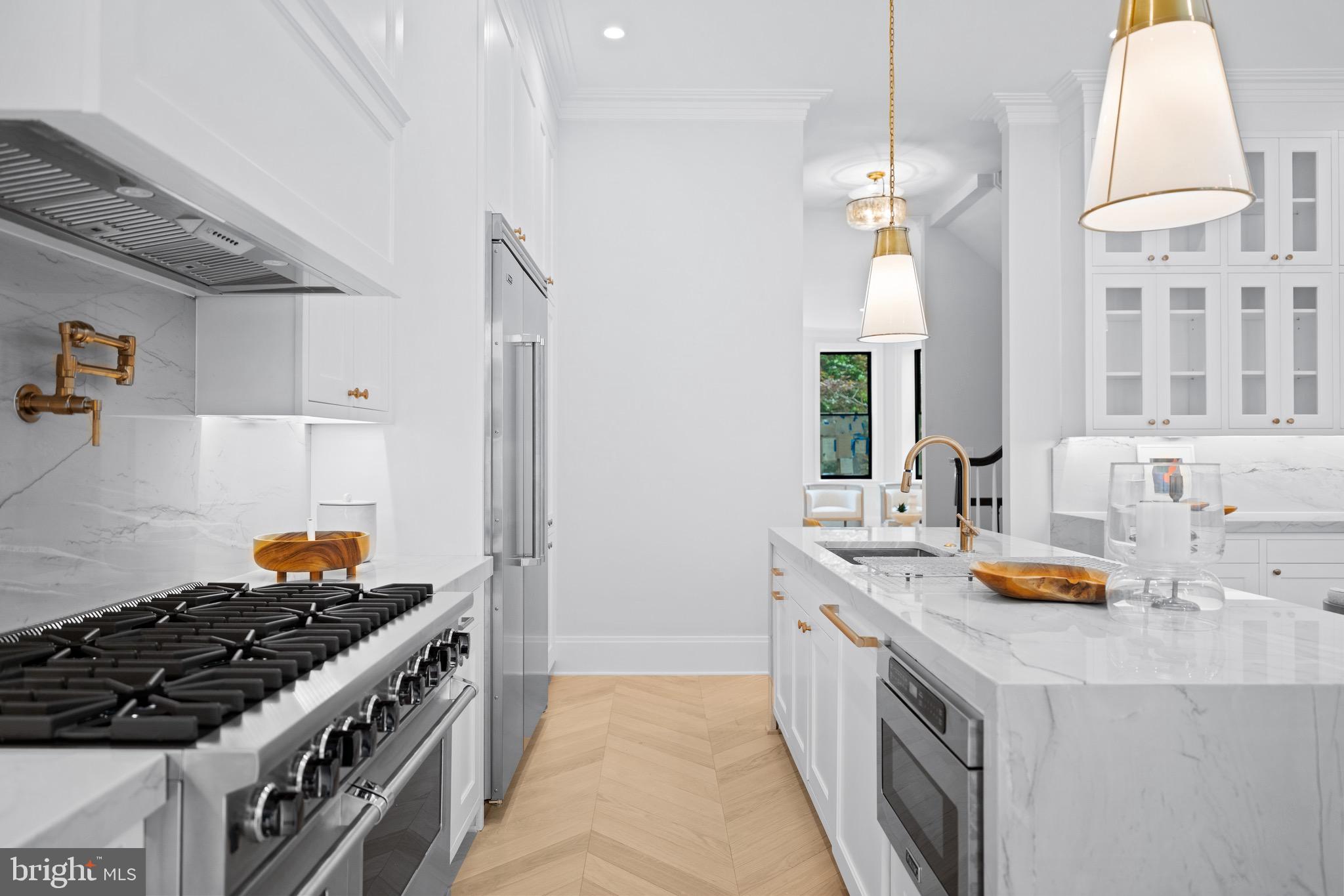 1834 16th Street Northwest Washington, DC 20009 - Photo 9 of 52 An entertainer's delight