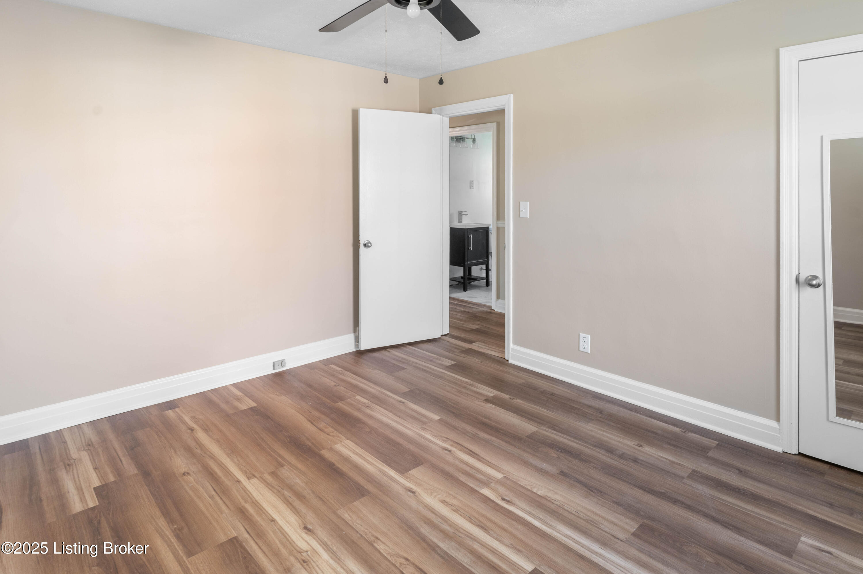 4622 Kiefer Road Louisville, KY 40216 - Photo 23 of 35 4622KeiferRd-22