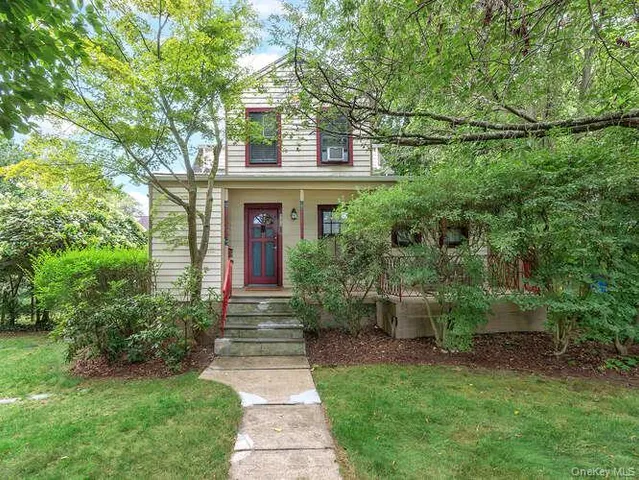 $899,000 | 171 8th Avenue, Sea Cliff, NY 11579