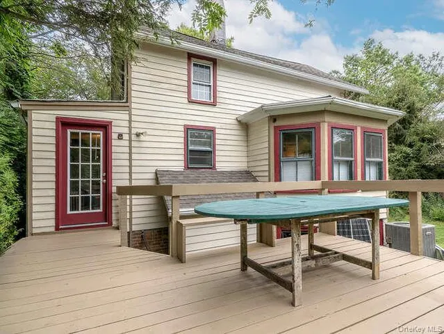 $899,000 | 171 8th Avenue, Sea Cliff, NY 11579