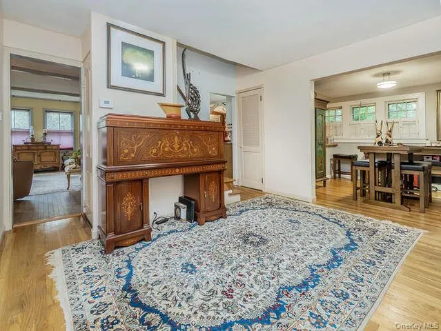 $899,000 | 171 8th Avenue, Sea Cliff, NY 11579