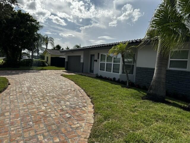 2521 Northeast 45th Street Lighthouse Point, FL 33064 - Photo 4 of 28 404