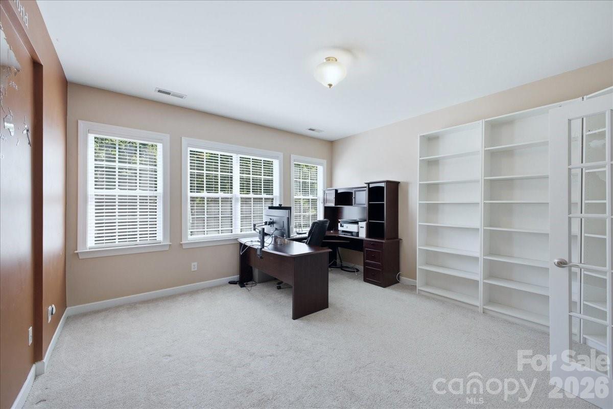 1825 Laveta Road Charlotte, NC 28269 - Photo 24 of 48 a living room with furniture and window