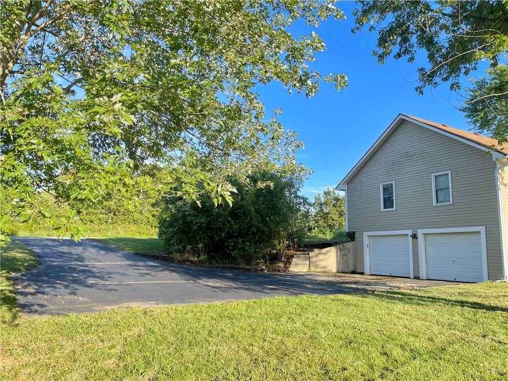 25204 South Blinker Light Road Harrisonville, MO 64701 - Photo 5 of 36