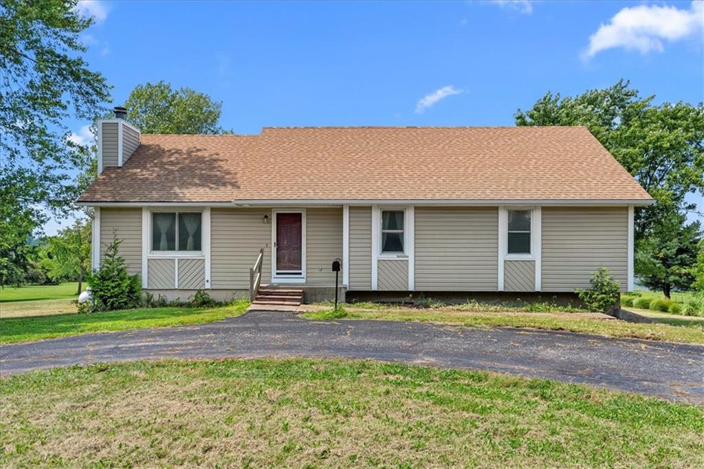 25204 South Blinker Light Road Harrisonville, MO 64701 - Photo 7 of 36