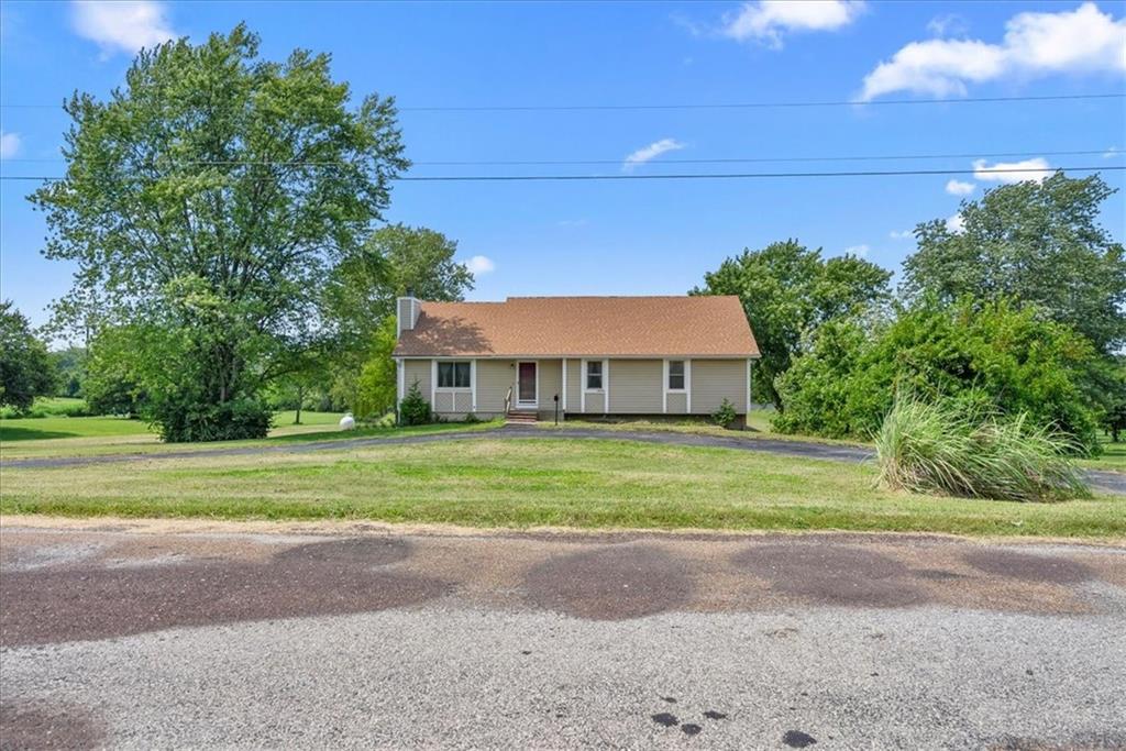 25204 South Blinker Light Road Harrisonville, MO 64701 - Photo 9 of 36