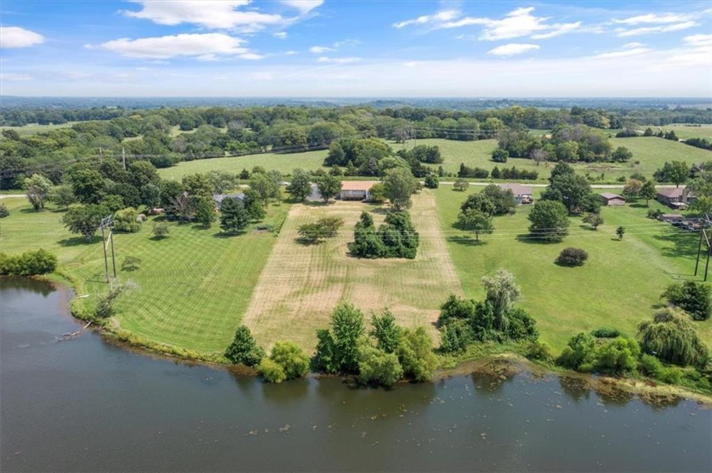 25204 South Blinker Light Road Harrisonville, MO 64701 - Photo 10 of 36