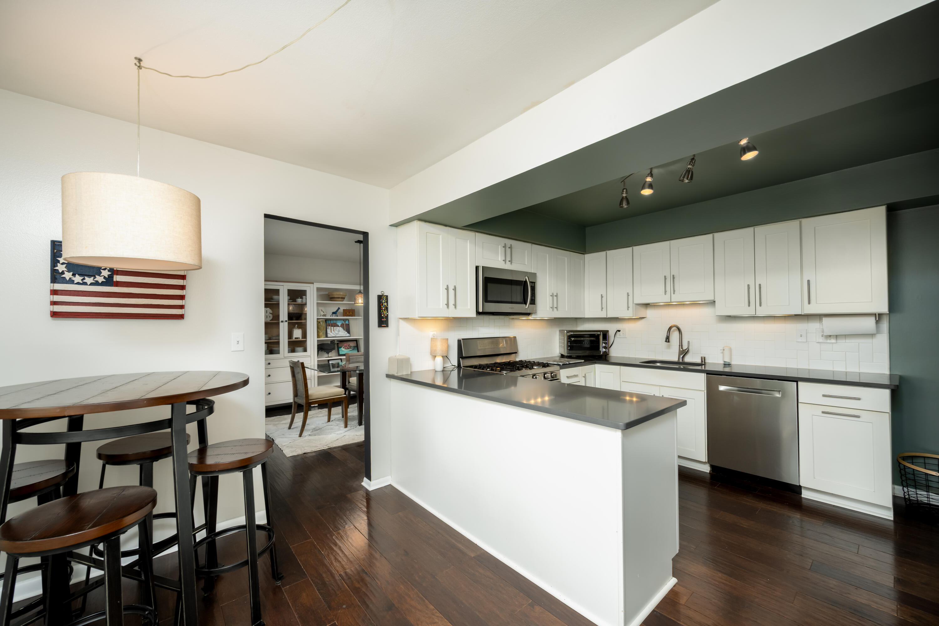 13350 West Bluemound Road, Unit 2 Elm Grove, WI 53122 - Photo 7 of 22 Eat-in kitchen