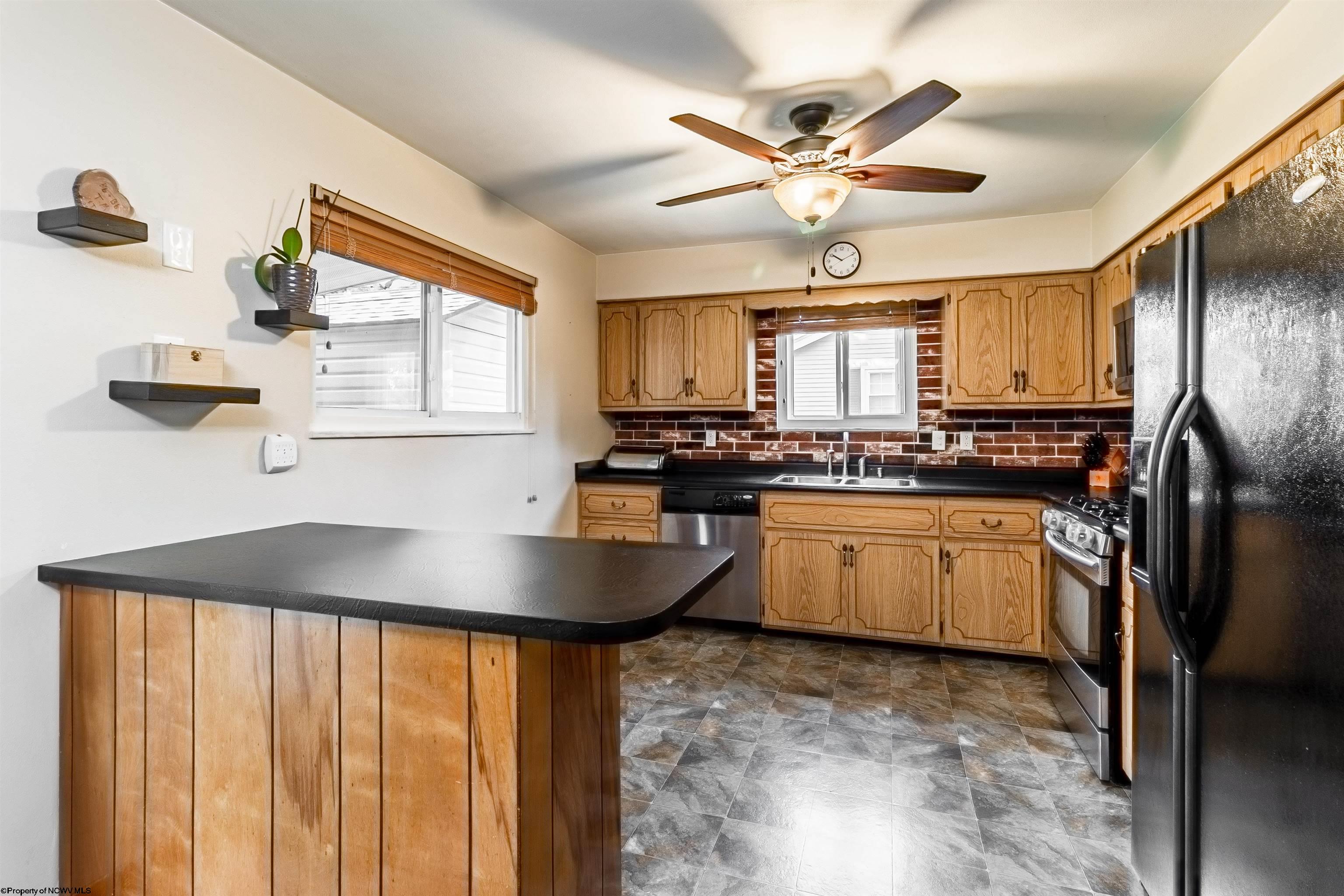16 Millbrook Road Bridgeport, WV 26330 - Photo 5 of 26 Gallery Image 5