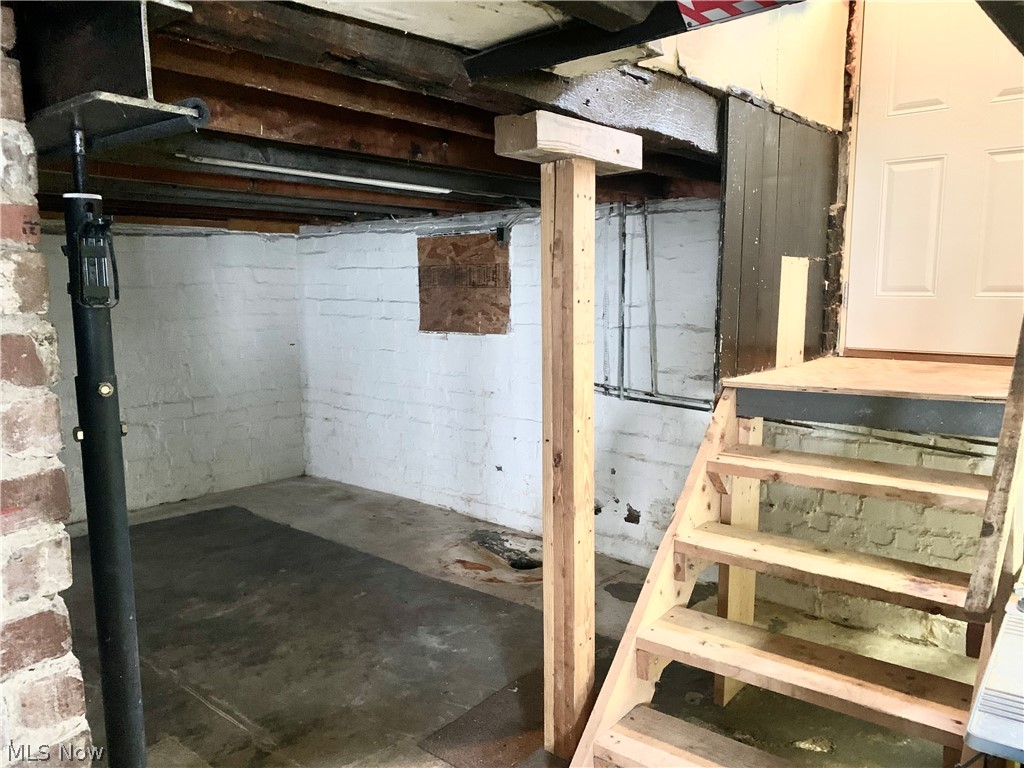 2756 Graham Road Stow, OH 44224 - Photo 25 of 33 Basement with step to man door or kitchen