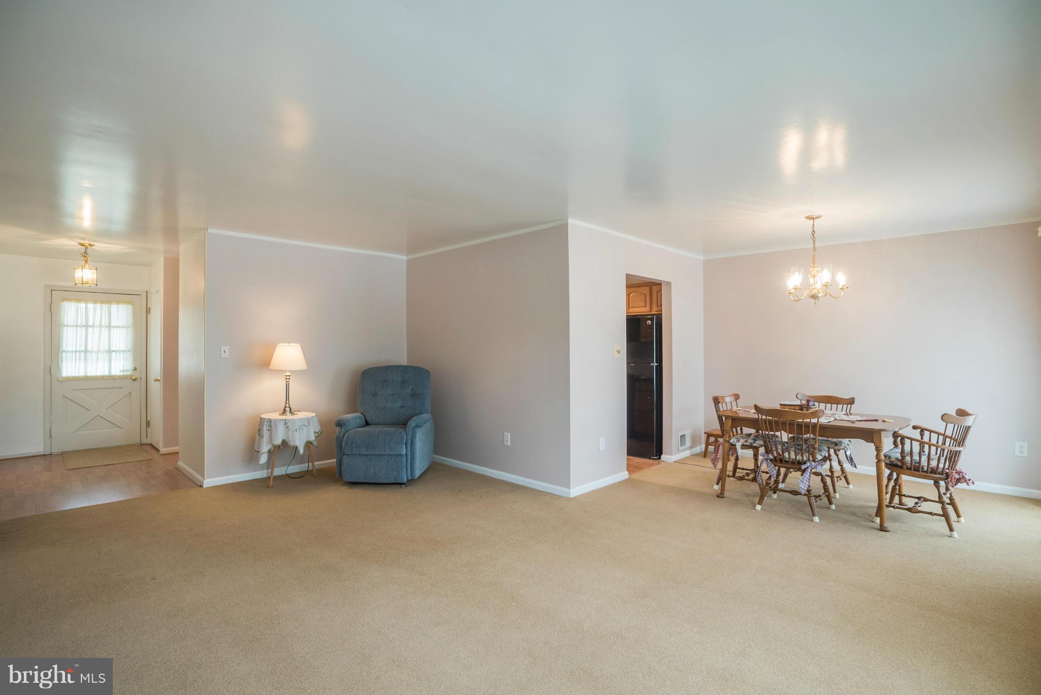 6224 Roblynn Road Laurel, MD 20707 - Photo 4 of 24 Living Room