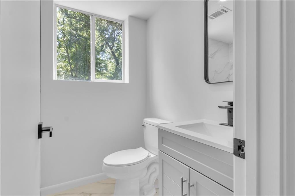 4374 Cedar Ridge Trail Stone Mountain, GA 30083 - Photo 13 of 35
