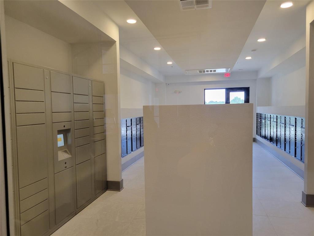 2700 Old Denton Road, Unit 3362 Carrollton, TX 75007 - Photo 14 of 18 a view of a hallway
