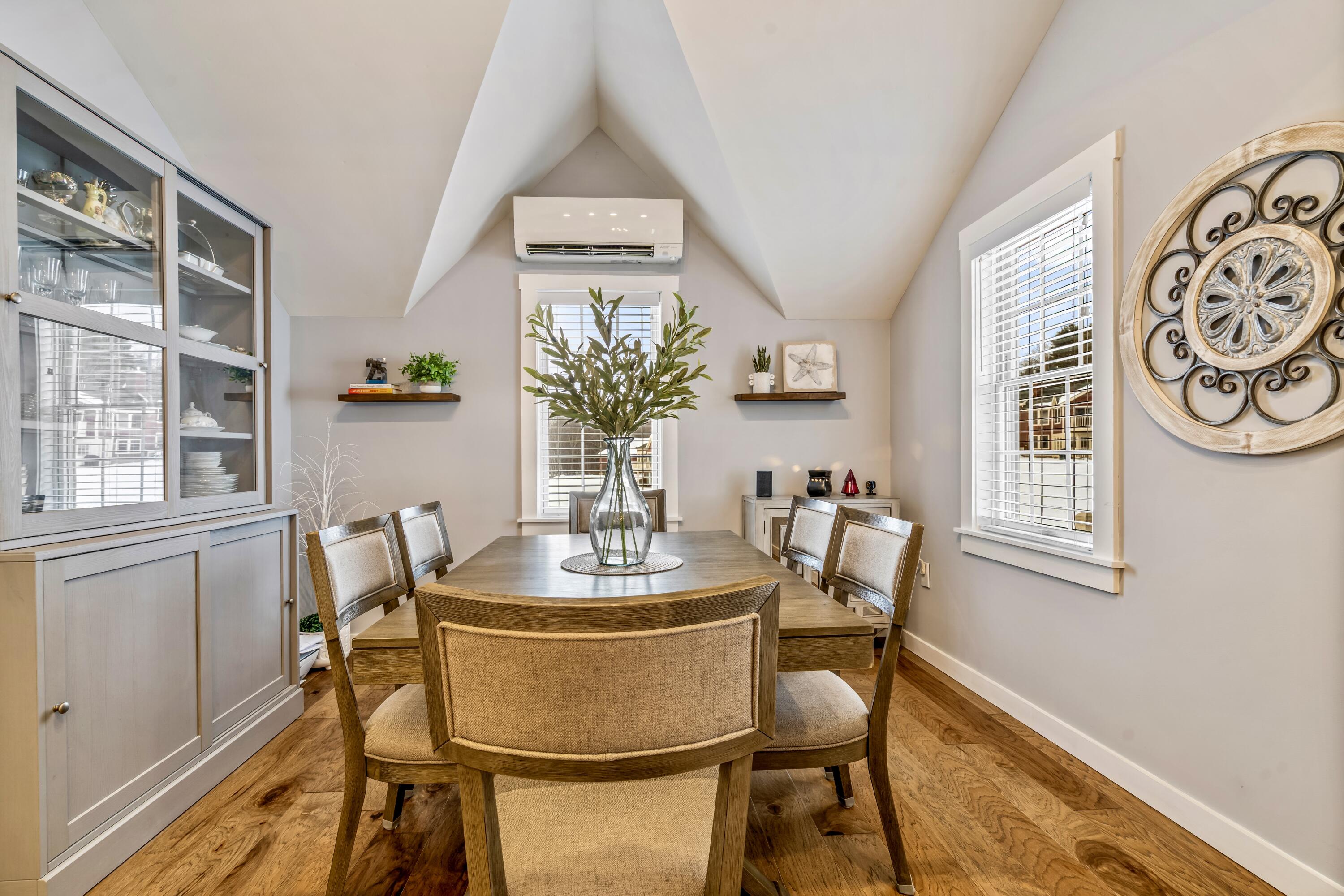 29 Winsor Green Road, Unit 29 Naples, ME 04055 - Photo 16 of 63 Dining 3