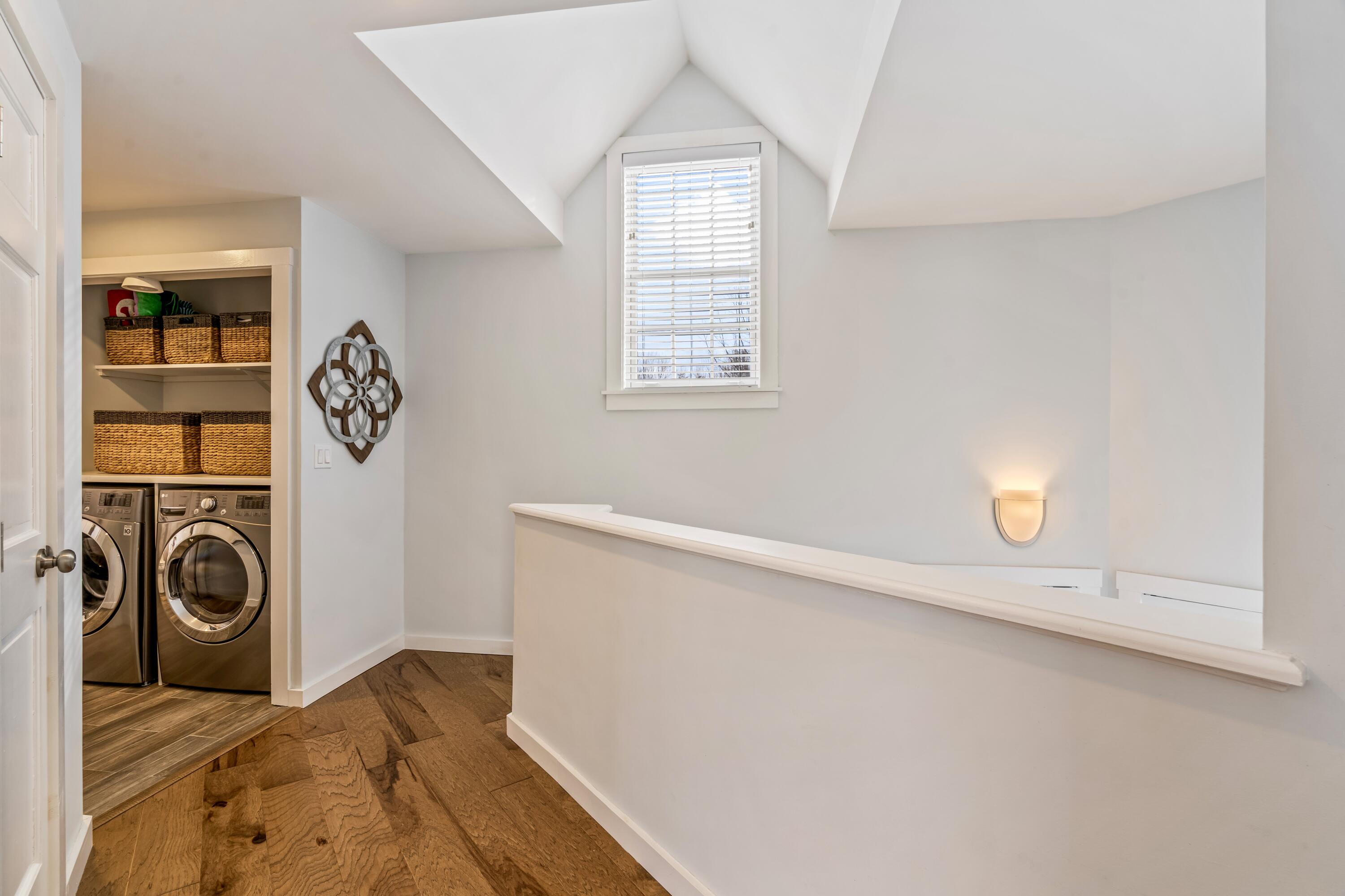 29 Winsor Green Road, Unit 29 Naples, ME 04055 - Photo 36 of 63 Hallway Landing