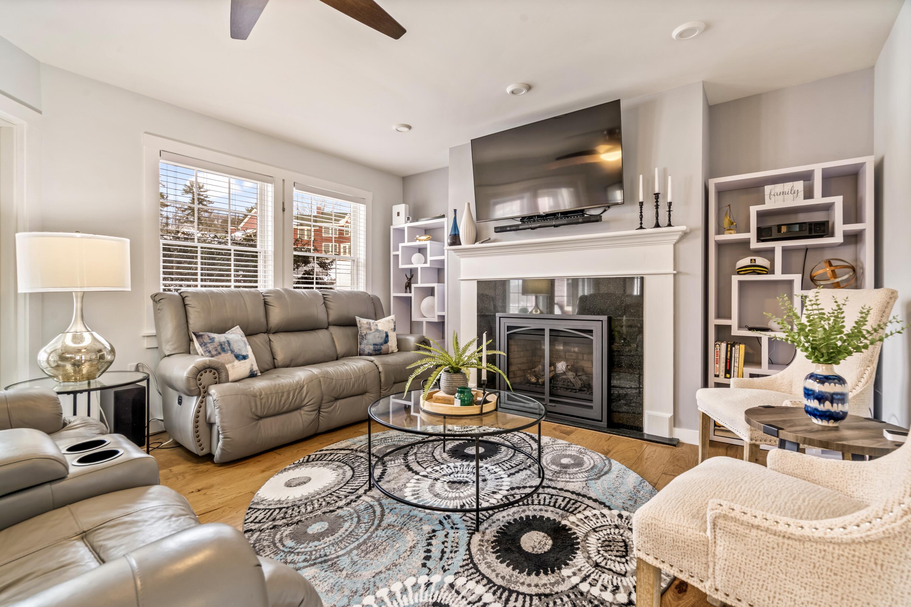 29 Winsor Green Road, Unit 29 Naples, ME 04055 - Photo 5 of 63 Living 2