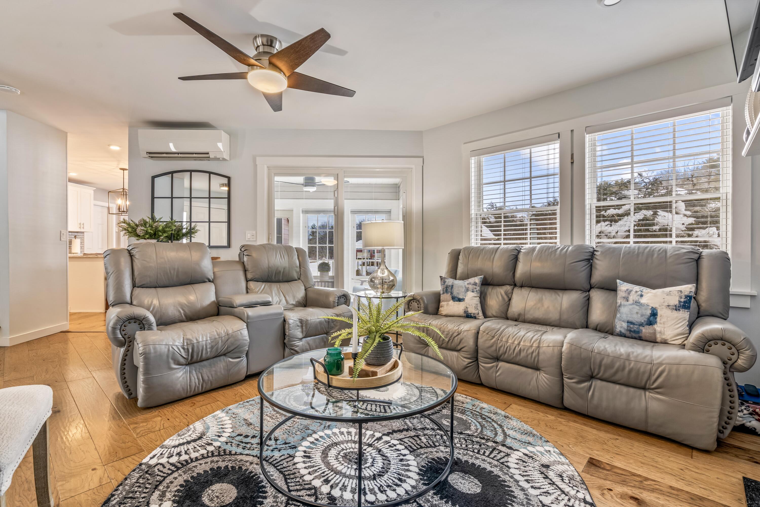 29 Winsor Green Road, Unit 29 Naples, ME 04055 - Photo 6 of 63 Living 3