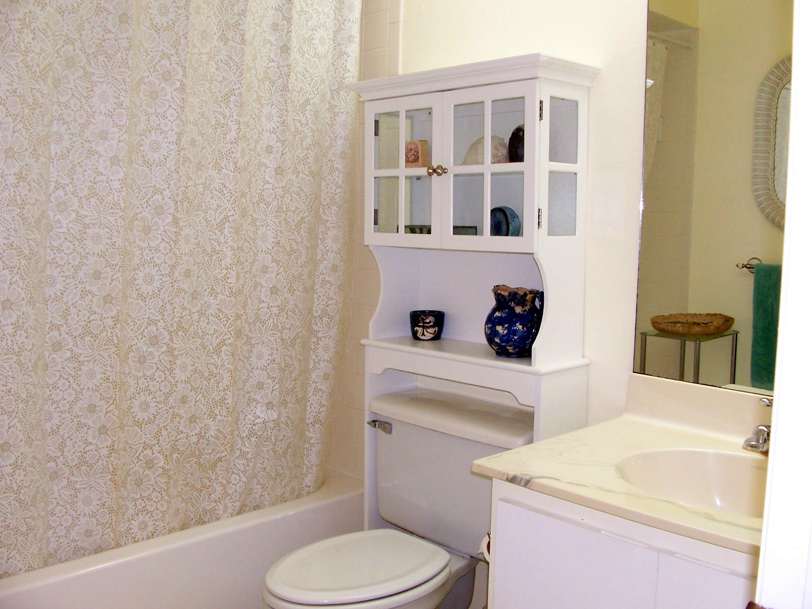 6130 Aloma Lane Boca Raton, FL 33433 - Photo 17 of 25 Guest Bath