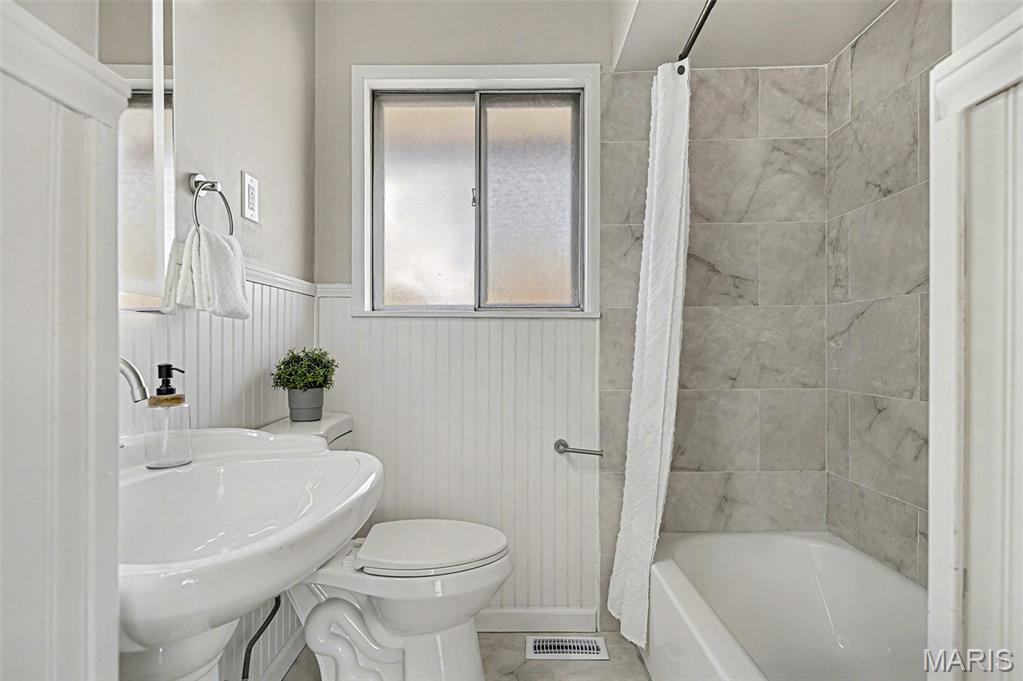 1663 Maldon Lane St. Louis, MO 63136 - Photo 13 of 21