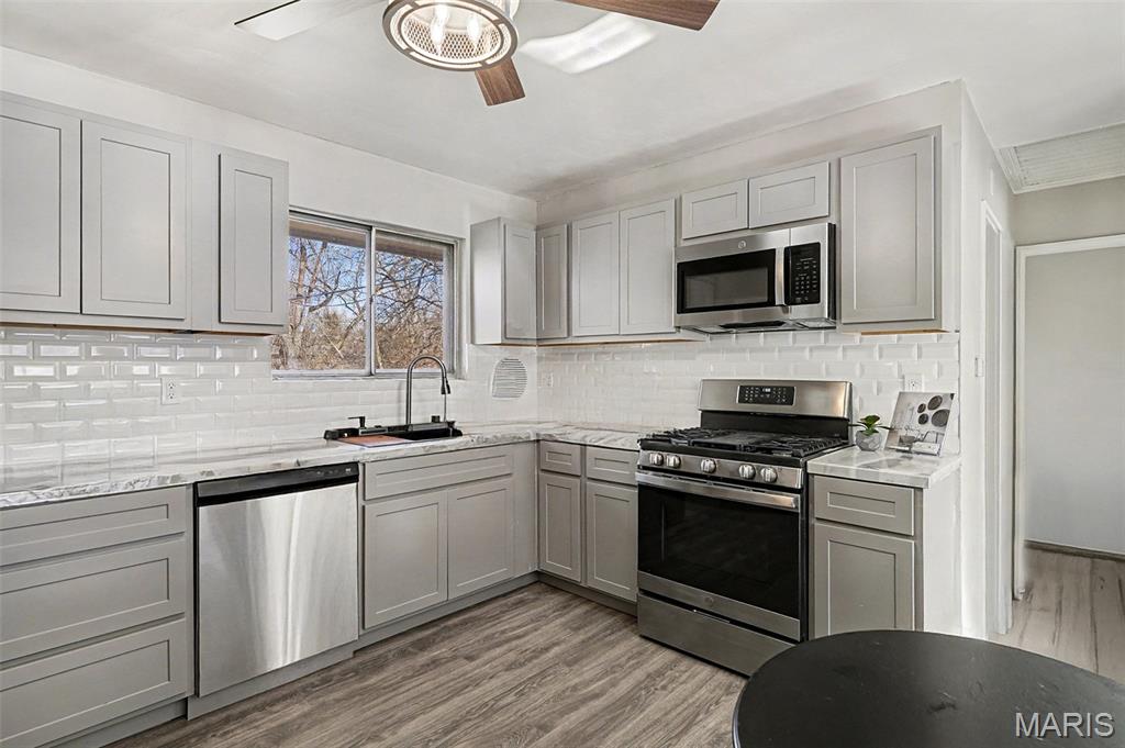 1663 Maldon Lane St. Louis, MO 63136 - Photo 8 of 21