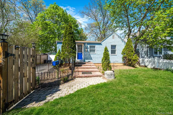 $3,400 | 32 Dewey Street, Port Jefferson Station, NY 11776