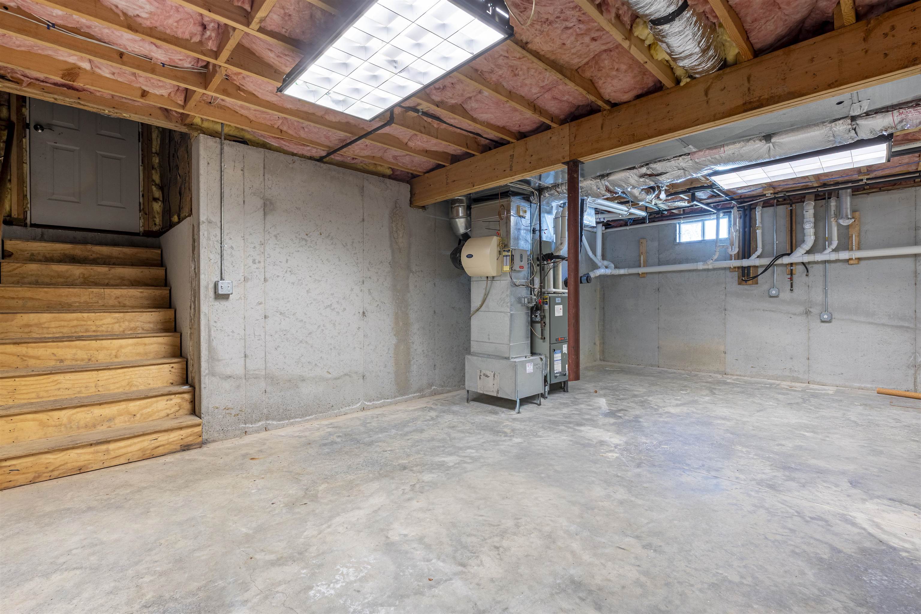 10 Evelyn Road Salem, NH 03079 - Photo 37 of 50