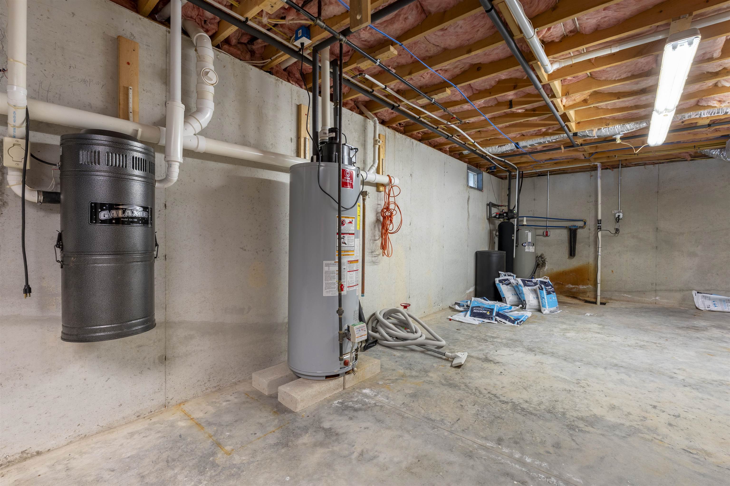 10 Evelyn Road Salem, NH 03079 - Photo 39 of 50