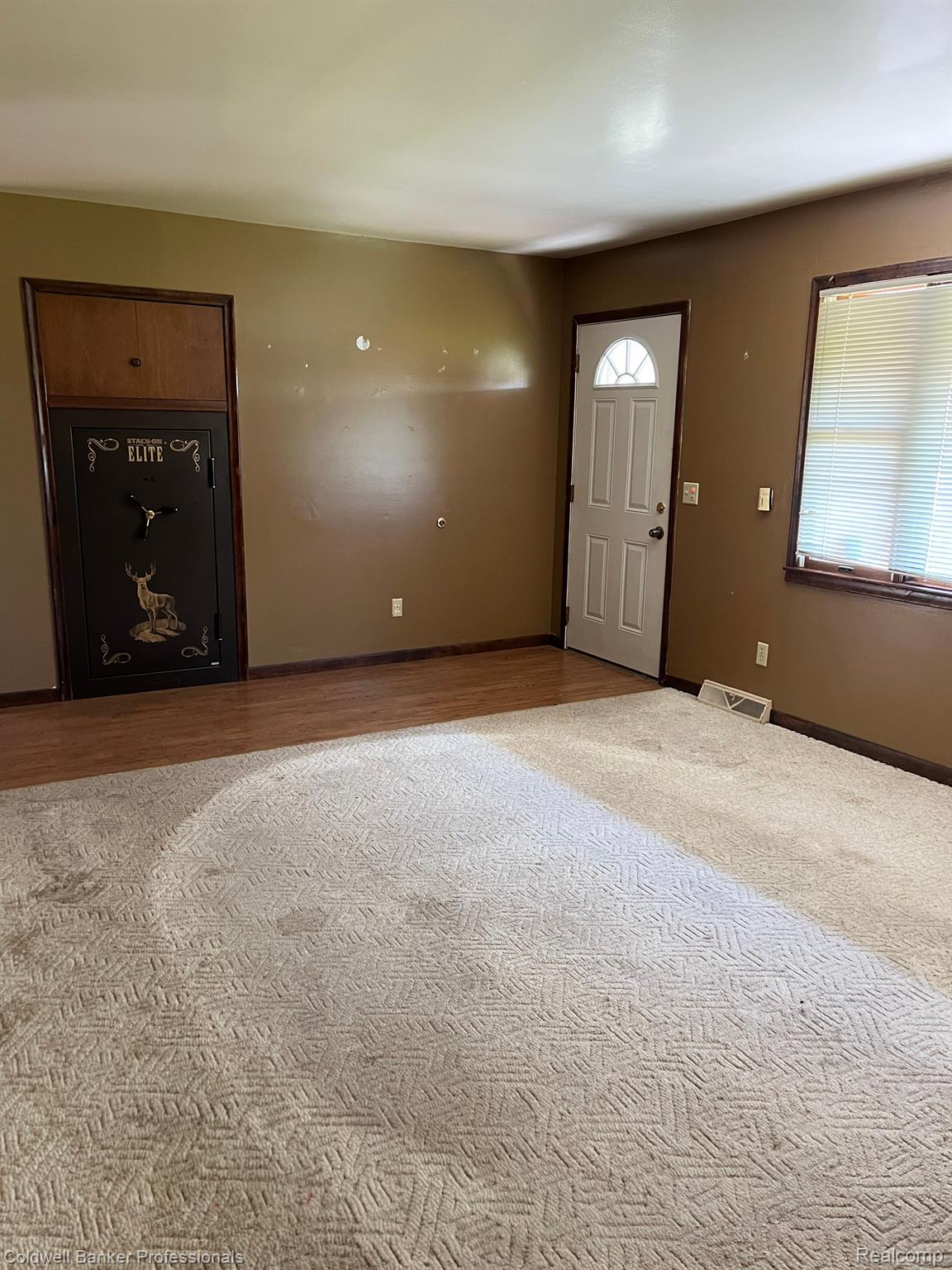11242 Coldwater Road Flushing, MI 48433 - Photo 4 of 27 Gallery Image 4