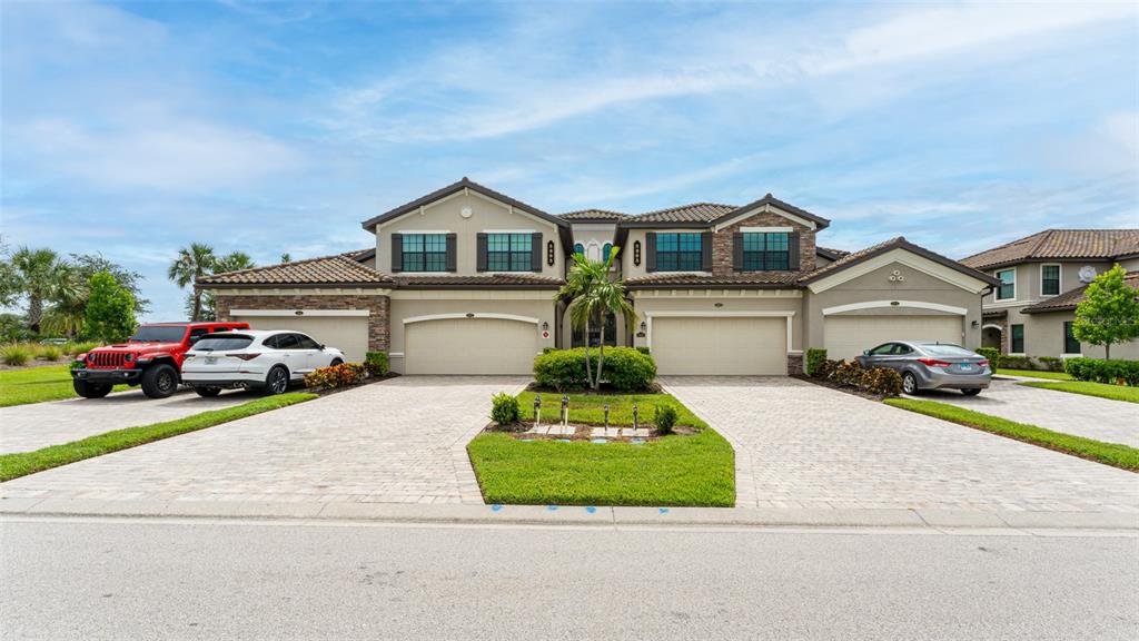 5805 Wake Forest Run, Unit 103 Lakewood Ranch, FL 34211 - Photo 2 of 54