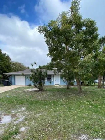 $2,000 | 1304 Kentucky Avenue, Fort Pierce, FL 34950