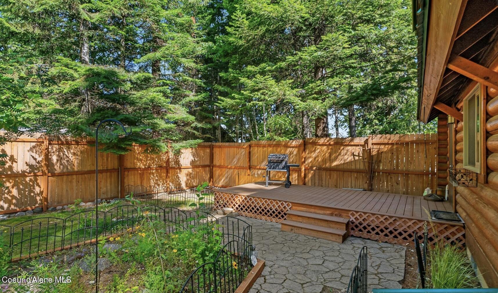 70 Hawkins Road Sagle, ID 83860 - Photo 21 of 30 Back Deck