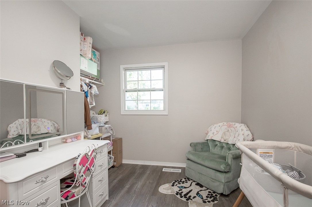 4144 Riverside Drive Lorain, OH 44055 - Photo 18 of 26 Third bedroom