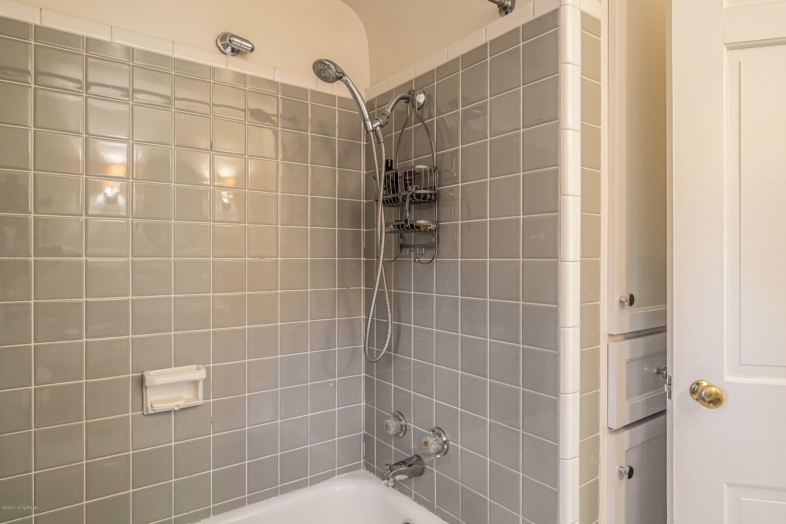 180 Westwind Road Louisville, KY 40207 - Photo 40 of 48 180 Westwind Road-47