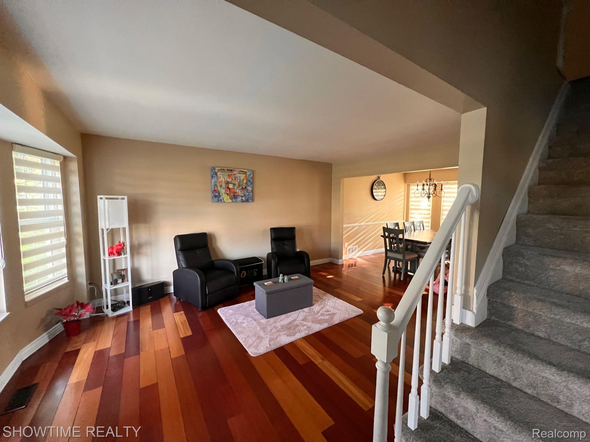 2082 Cumberland Road Rochester, MI 48307 - Photo 5 of 30 Gallery Image 5