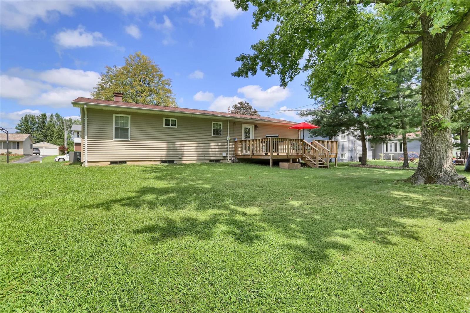 45 Pinewood Road Litchfield, IL 62056 - Photo 18 of 20 Gallery Image 18