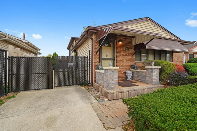 $240,000 | 18057 Juneway Court, Country Club Hills, IL 60478