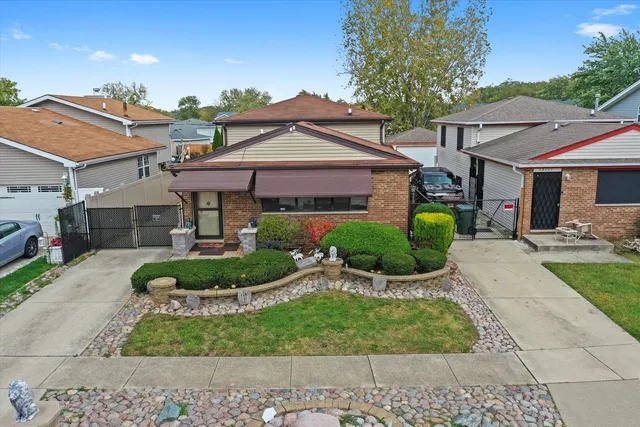 $240,000 | 18057 Juneway Court, Country Club Hills, IL 60478