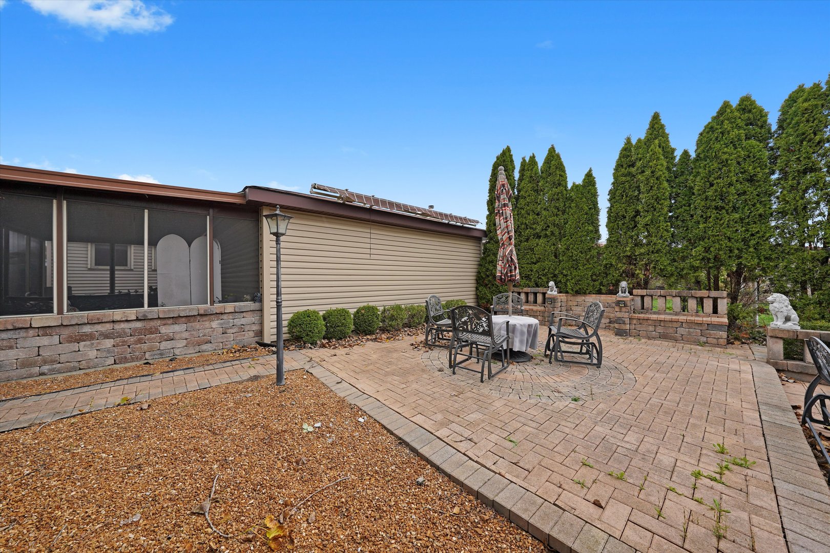 18057 Juneway Court Country Club Hills, IL 60478 - Photo 7 of 36 a view of a outdoor space with a patio and sitting area