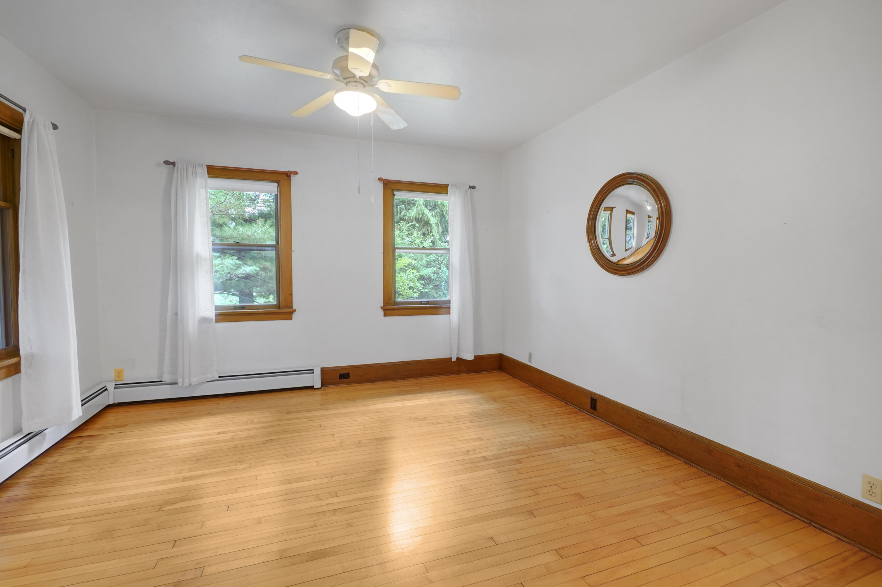 156 Felix Street Wales, WI 53183 - Photo 10 of 39 Living Room