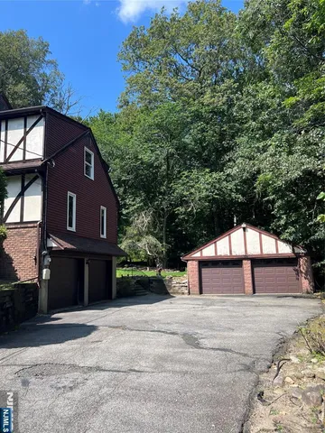 $1,595,000 | 732 Mardinly Avenue, Franklin Lakes, NJ 07417