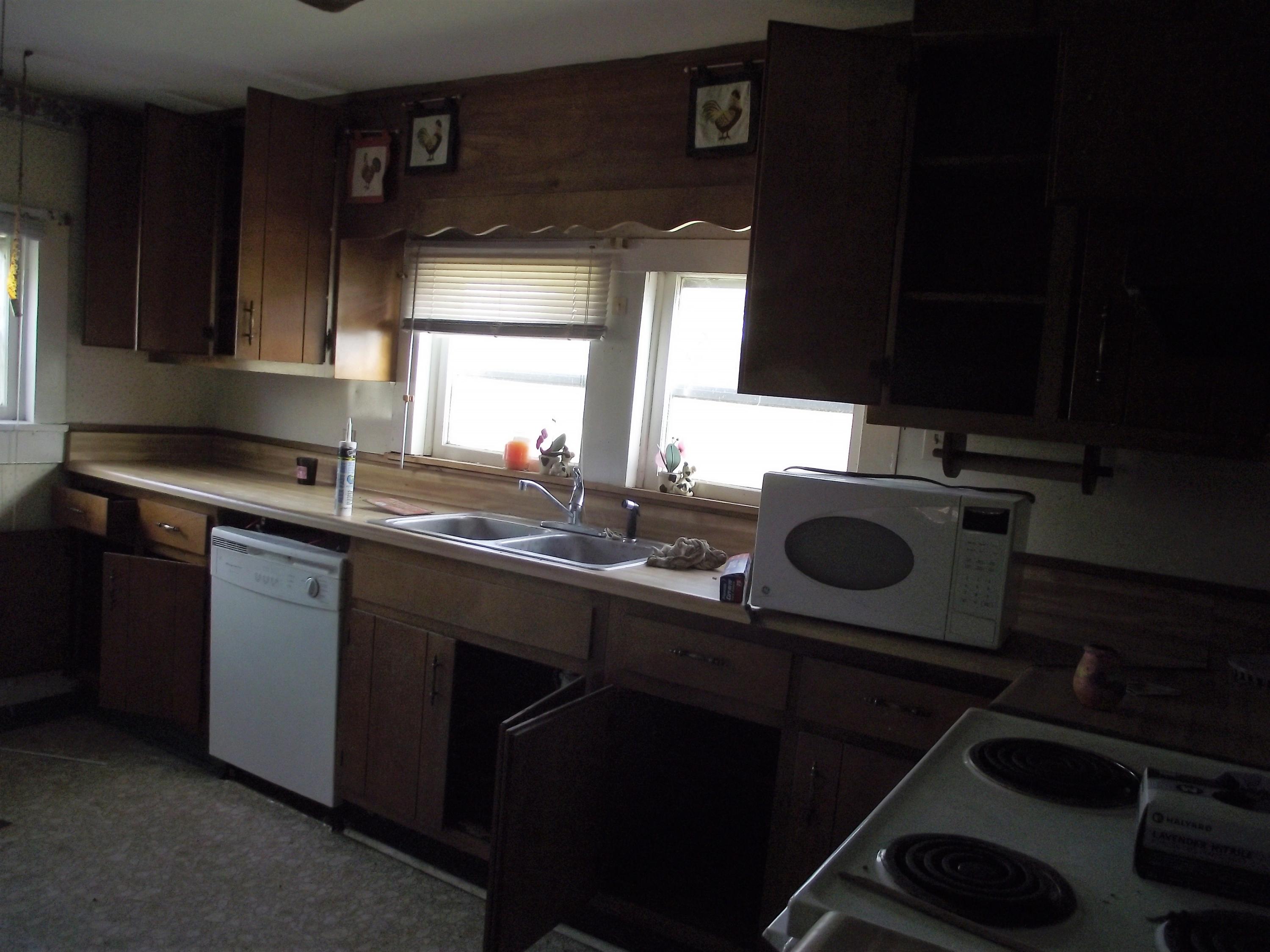 2124 Old Dunlap Road Whitwell, TN 37397 - Photo 3 of 13 Kitchen
