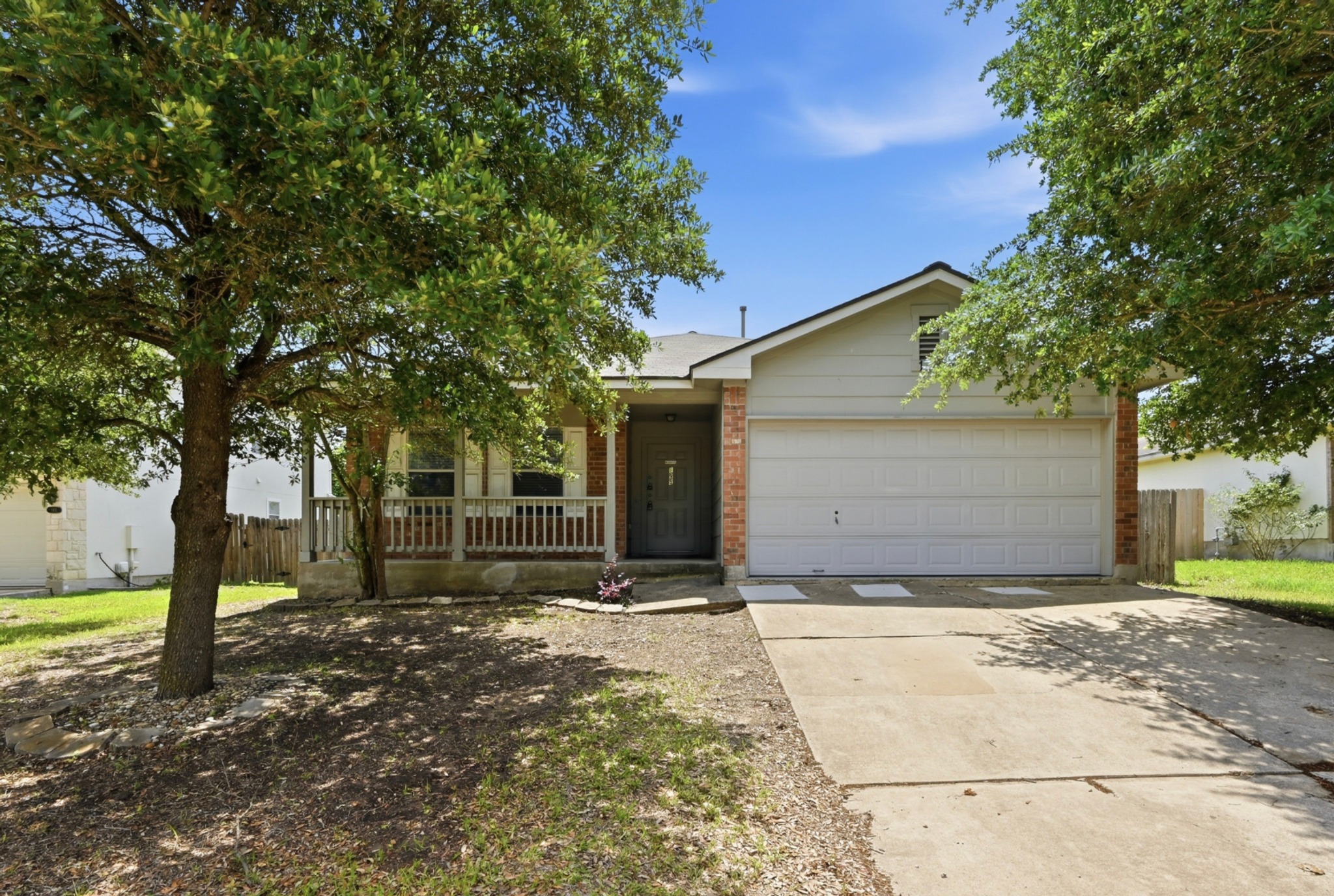 195 Musgrav Kyle, TX 78640 - Photo 2 of 27