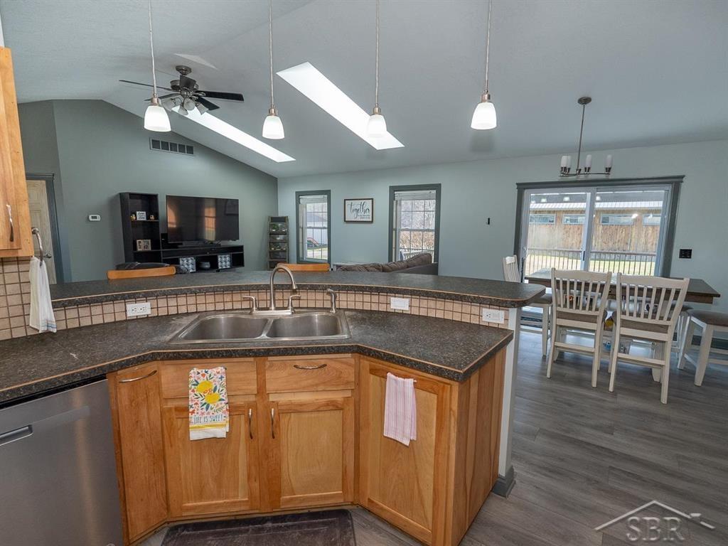 2393 North Jefferson Road Midland, MI 48642 - Photo 17 of 59